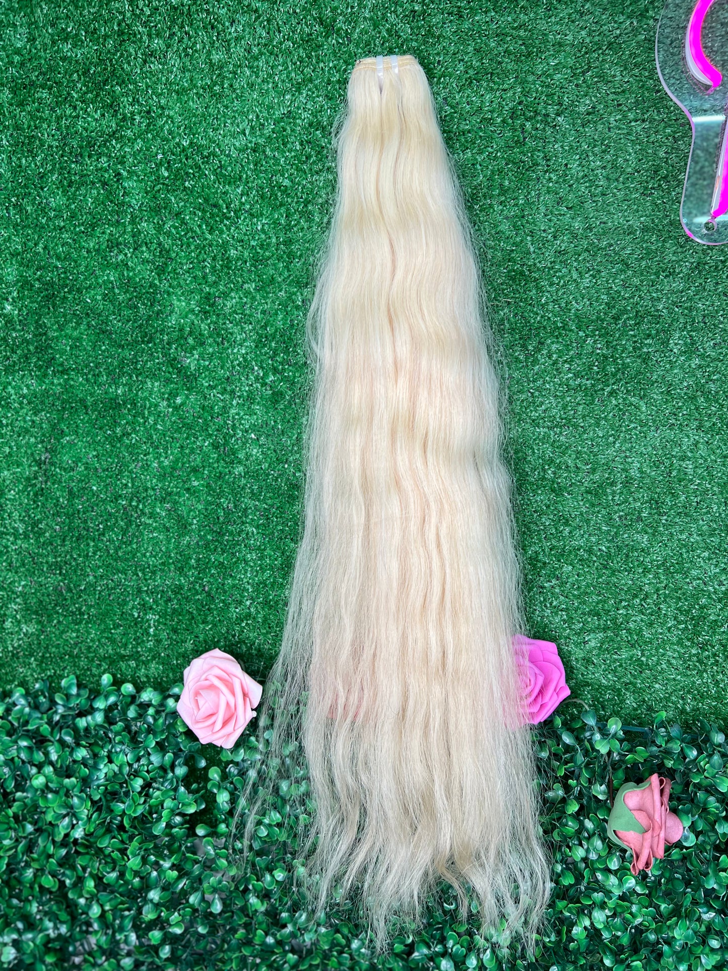 DREAMSDIVA BLONDE WAVY BUNDLE