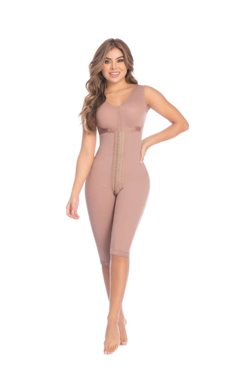 Knee-length shape wear with built-in bra 09052